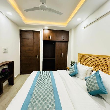 Hotel Ashram View Just 10 Minute Away Form Nizamuddin Railway Station New Delhi Ngoại thất bức ảnh